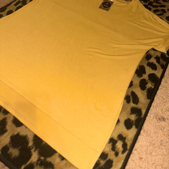 Mustard 👚 - Picture 5 of 7